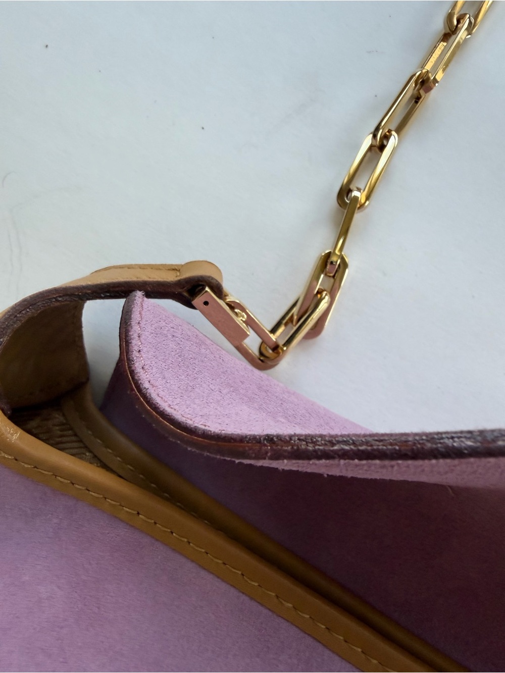 Authentic Gucci by Tom Ford Tiger Charm Lavender Shoulder Bag - Picture 10 of 17